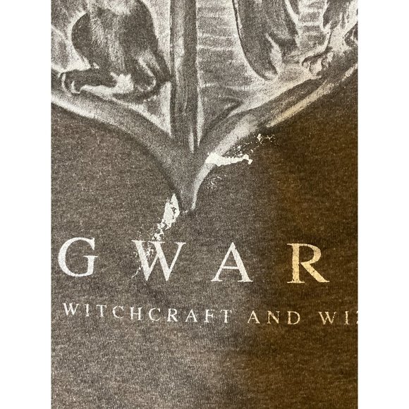 Harry Potter Hogwarts Crest Shirt Loot Crate Size Large Wizarding World Fantasy - Picture 3 of 9